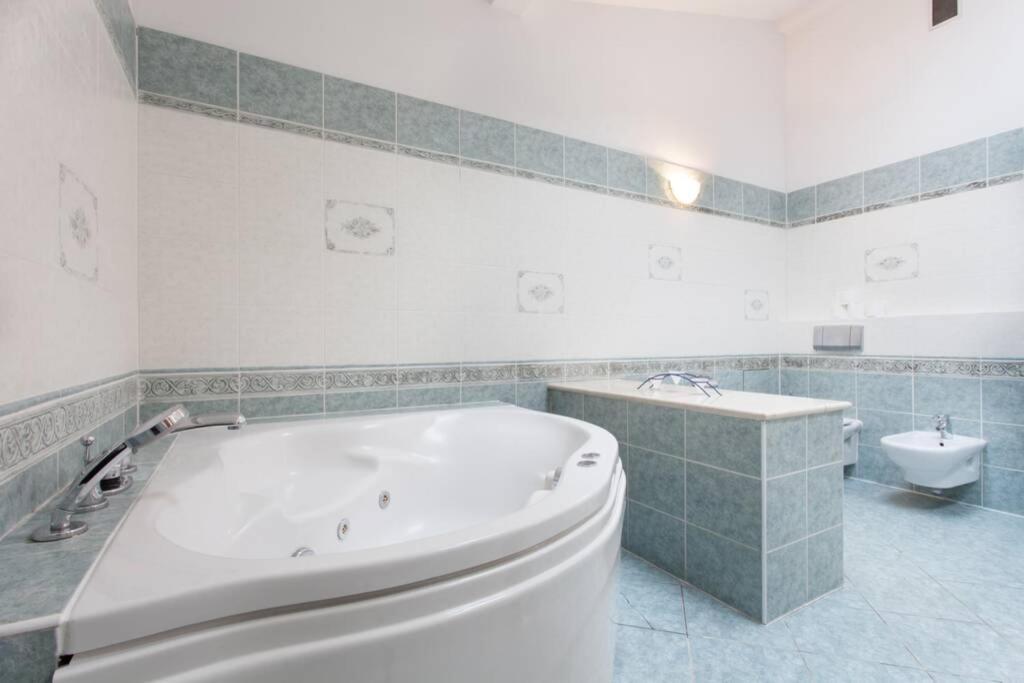 Florianska Penthouse Delux Lägenhet Kraków Exteriör bild