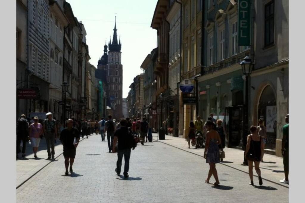 Florianska Penthouse Delux Lägenhet Kraków Exteriör bild